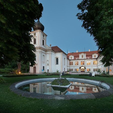 Chateau Loucen Garden Retreat ภายนอก รูปภาพ