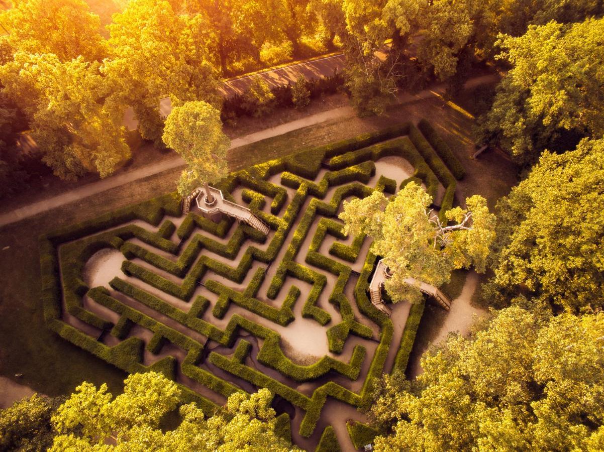 Chateau Loucen Garden Retreat ภายนอก รูปภาพ