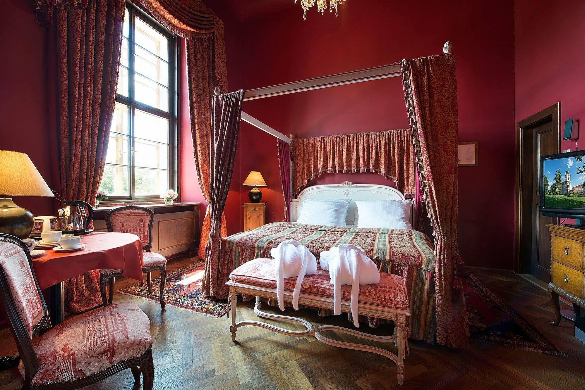 Chateau Loucen Garden Retreat ภายนอก รูปภาพ