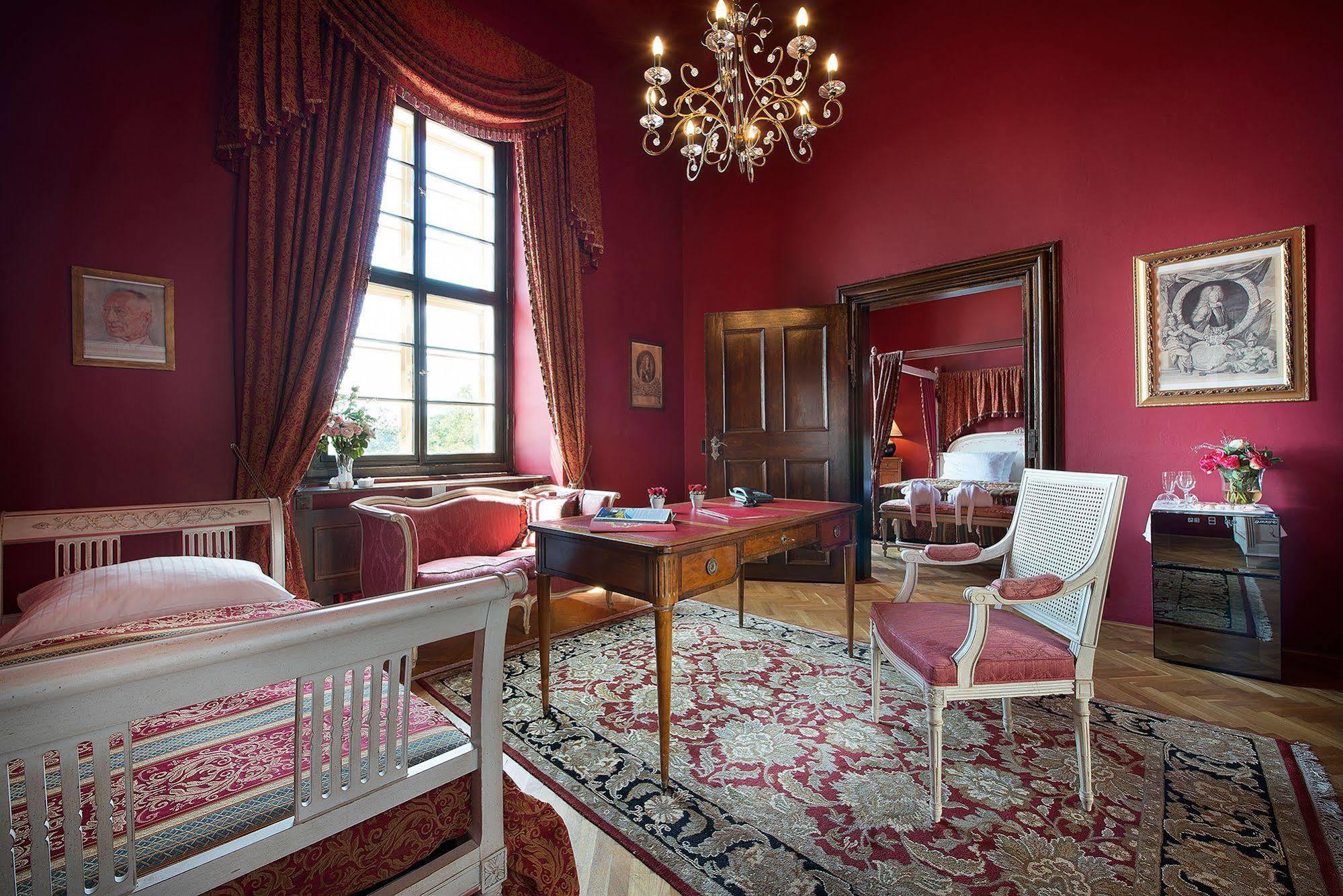 Chateau Loucen Garden Retreat ภายนอก รูปภาพ